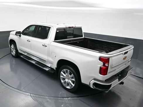 Used 2025 Chevrolet Silverado 1500 High Country w/ High Country Premium Package image 18
