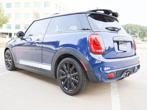 Used 2017 MINI Cooper S image 5