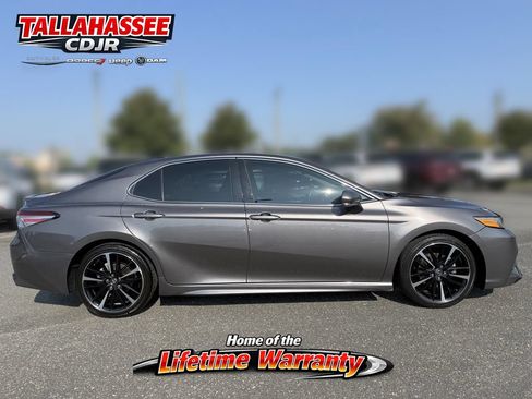 Used 2020 Toyota Camry XSE FWD image 2