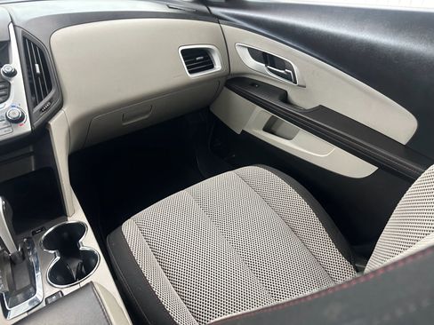 Used 2011 Chevrolet Equinox LT w/ Driver Convenience Package image 16