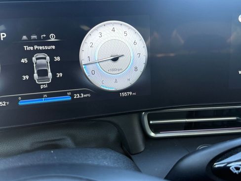 Used 2025 Hyundai Elantra SEL image 36