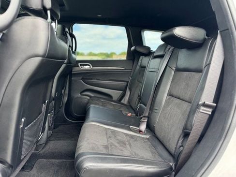 Certified 2022 Jeep Grand Cherokee Laredo X image 11