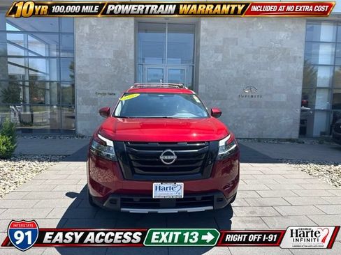 Used 2023 Nissan Pathfinder SL w/ SL Premium Package AWD/4WD image 3