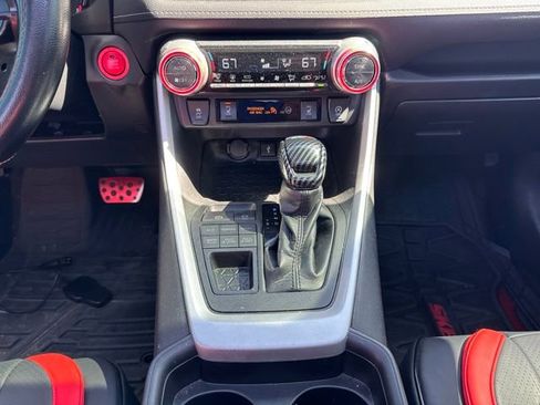 Used 2021 Toyota RAV4 XLE w/ Convenience Package AWD/4WD image 20