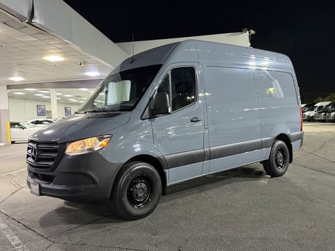 Used 2023 Mercedes-Benz Sprinter 2500 image 5
