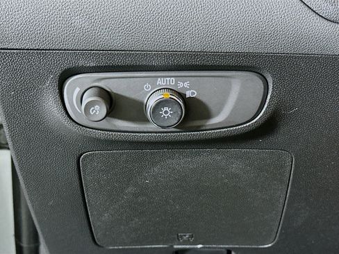 Used 2025 Buick Encore GX Preferred FWD image 17