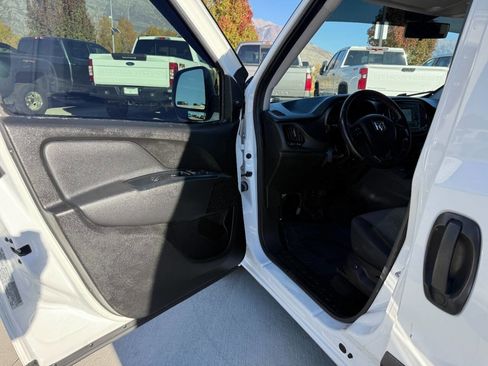 Used 2018 RAM ProMaster City SLT image 12