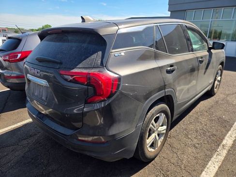 Used 2019 GMC Terrain SLE FWD image 2