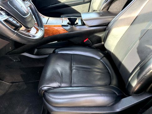 Used 2019 Lincoln Nautilus Reserve w/ Ultimate Package image 12