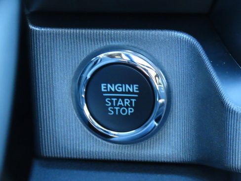 Certified 2024 Ford F250 Platinum image 28