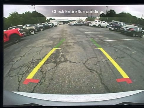 Used 2023 Chrysler Pacifica Touring-L image 29