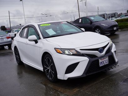Used 2019 Toyota Camry SE
