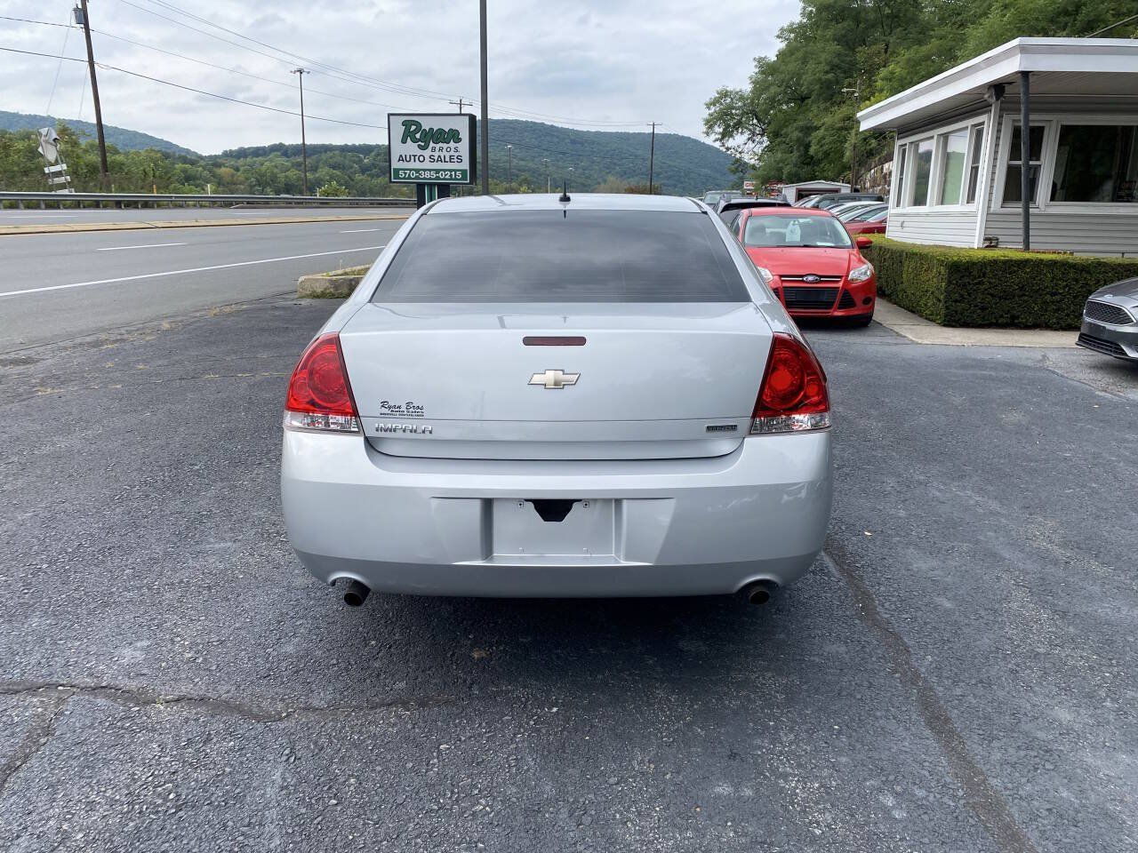 Used 2015 Chevrolet Impala Limited LS FWD image 8