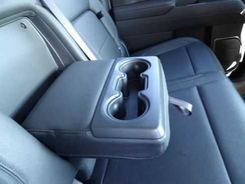 Used 2025 GMC Sierra 1500 SLT AWD/4WD image 14