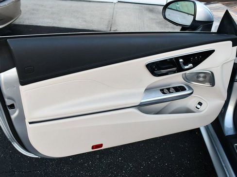 Used 2024 Mercedes-Benz CLE 450 4MATIC Cabriolet image 11