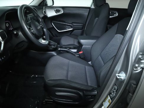 Used 2023 Kia Soul LX FWD image 18