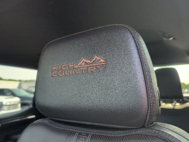 Used 2024 Chevrolet Silverado 1500 High Country w/ Technology Package AWD/4WD image 26