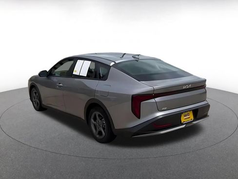 Used 2025 Kia K4 FWD image 11