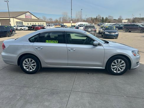 Used 2015 Volkswagen Passat 1.8T image 4