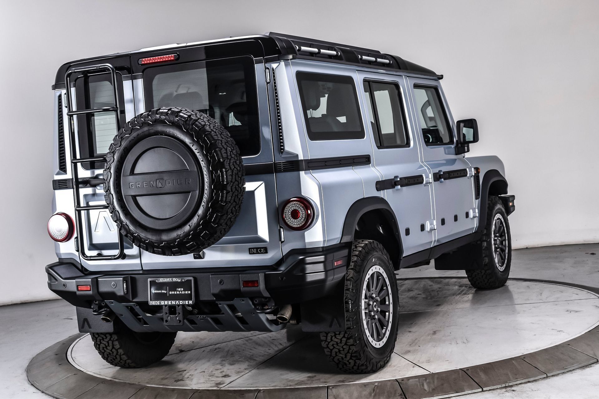 Used 2025 INEOS Grenadier Station Wagon AWD/4WD image 6