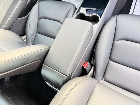 Used 2019 Tesla Model 3 Performance image 46