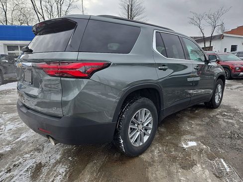 Used 2023 Chevrolet Traverse LT image 8