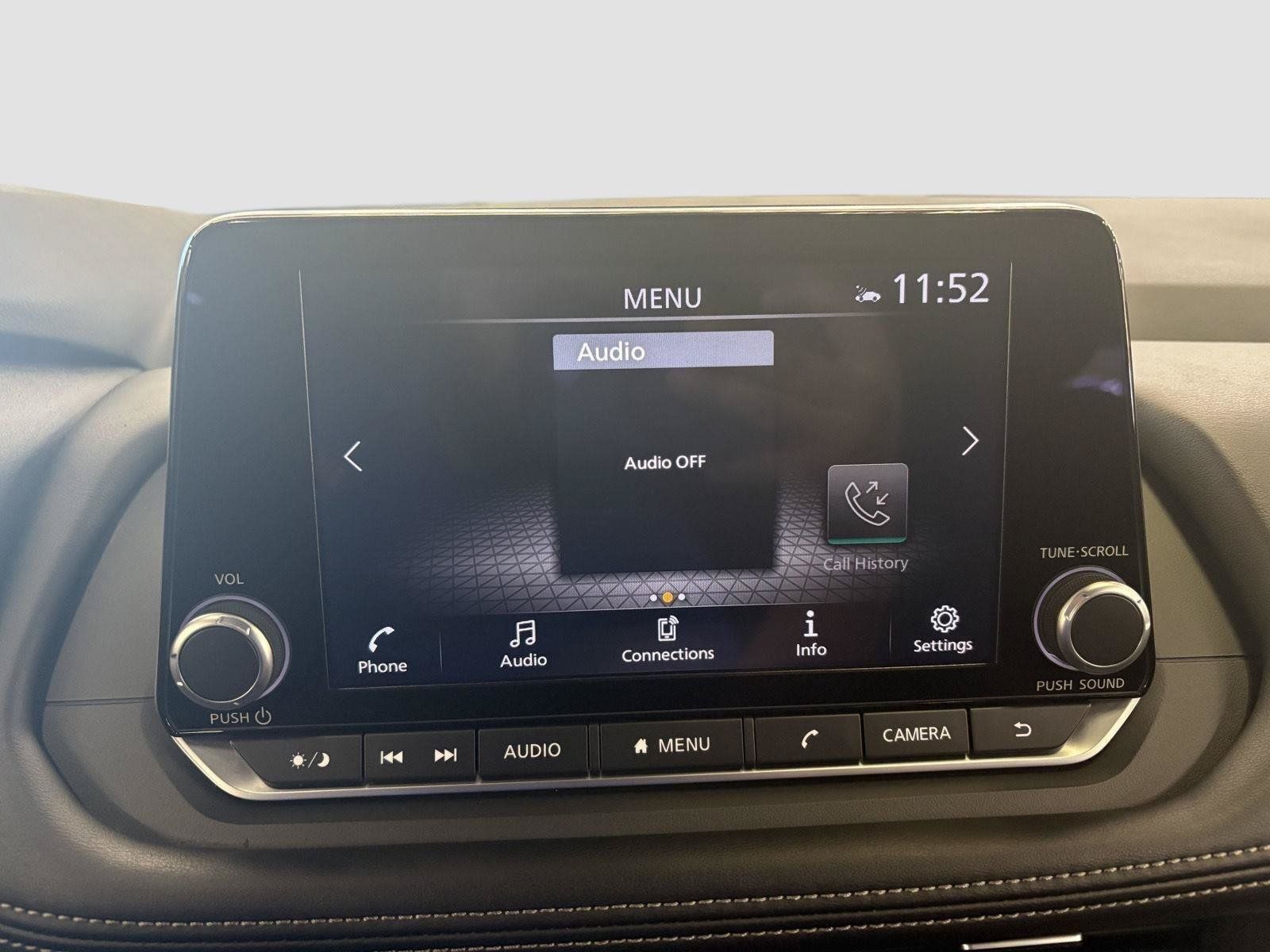 Used 2024 Nissan Rogue SV AWD/4WD image 31