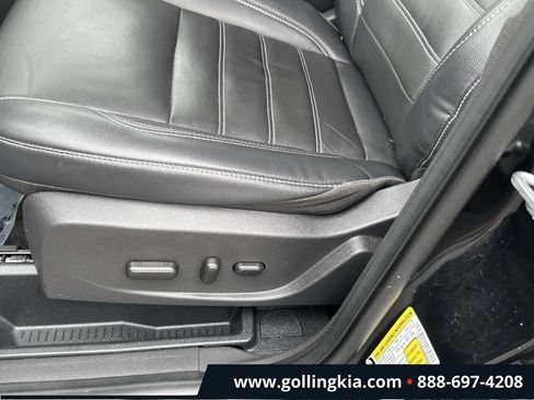 Used 2018 Ford Escape Titanium w/ Ford Safe & Smart Package AWD/4WD image 18
