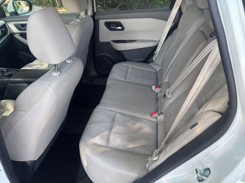 Used 2025 Nissan Rogue SV AWD/4WD image 28