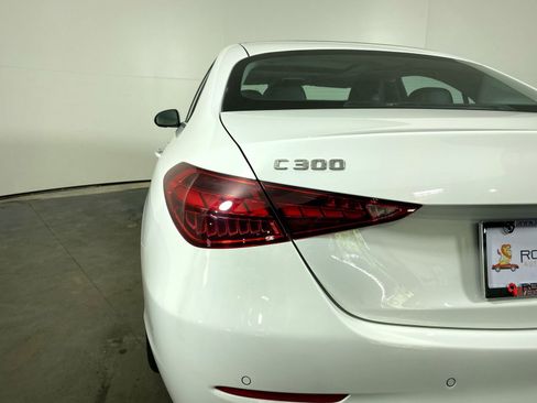 Used 2025 Mercedes-Benz C 300 Sedan image 28
