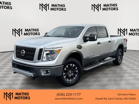 Used 2018 Nissan Titan PRO-4X image 1