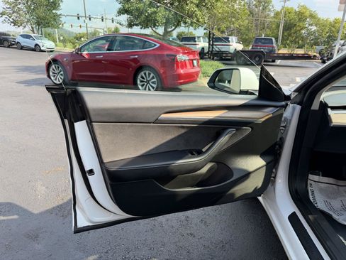 Used 2023 Tesla Model 3 Standard Range RWD image 11