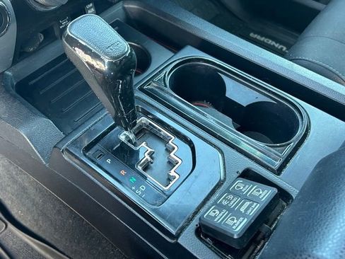 Used 2018 Toyota Tundra SR5 image 18