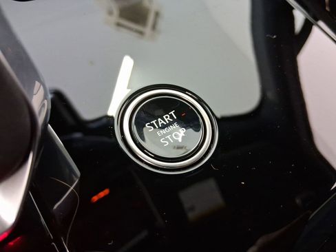 New 2026 Land Rover Range Rover Sport SE image 24