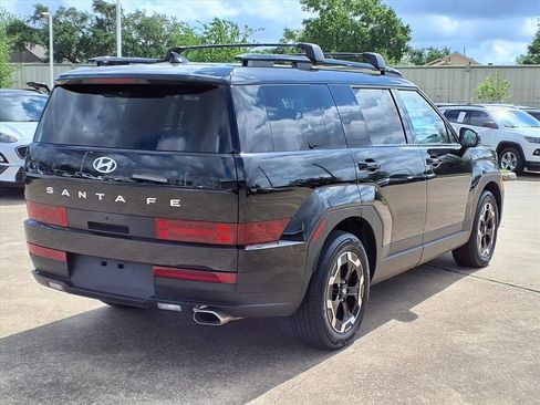 Used 2025 Hyundai Santa Fe SEL FWD image 4