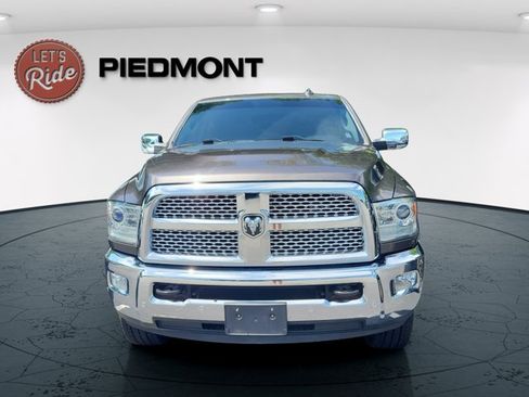 Used 2018 RAM 2500 Laramie w/ Convenience Group AWD/4WD image 2
