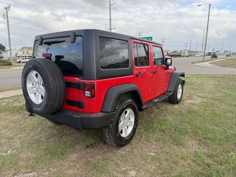 Used 2018 Jeep Wrangler Unlimited Sport S image 7