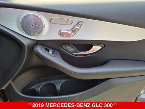 Used 2019 Mercedes-Benz GLC 300 4MATIC image 36