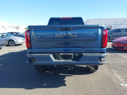 Used 2026 GMC Sierra 3500 Denali Ultimate w/ LPO, Black Badging Package