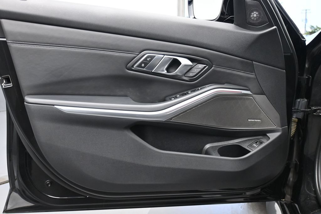 Used 2021 BMW M3 w/ Executive Package RWD image 9