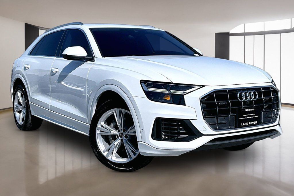 Used 2022 Audi Q8 Premium AWD/4WD image 3