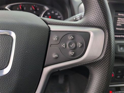 Used 2024 GMC Terrain SLE w/ Driver Convenience Package image 20