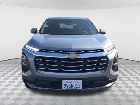 Used 2026 Chevrolet Equinox LT w/ Convenience Package II AWD/4WD image 2