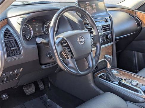 Used 2024 Nissan Armada SL w/ Captain's Chairs Package RWD image 10
