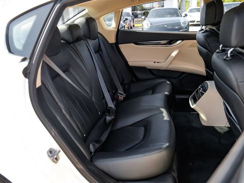 Used 2022 Maserati Quattroporte Modena RWD image 48