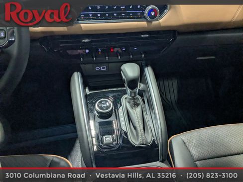 Used 2026 GMC Canyon AT4 w/ Technology Plus Package AWD/4WD image 20