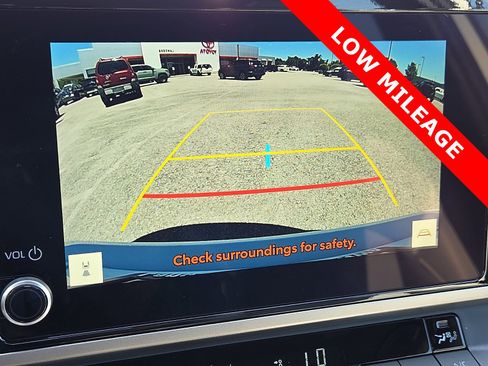 Used 2025 Toyota Camry SE FWD image 18