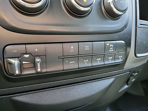Used 2017 RAM 2500 Tradesman w/ Chrome Appearance Group AWD/4WD image 27