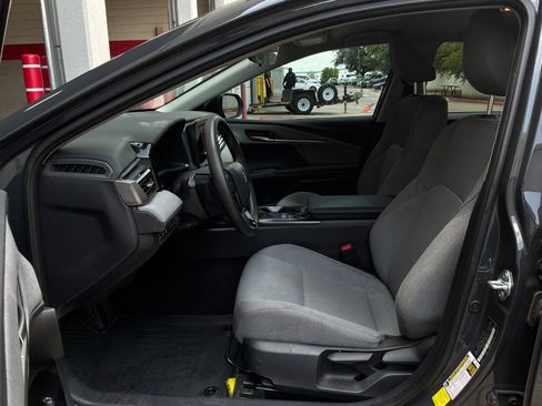 Used 2025 Toyota Camry LE FWD image 9
