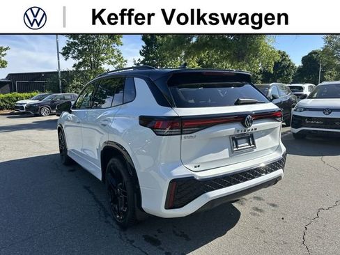 New 2026 Volkswagen Tiguan SE R-Line FWD image 3